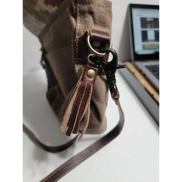 Myra Bag Women's Tracery Design Upcycled Canvas/Cowhide Messenger Crossbody Bag - Picture 6 of 11